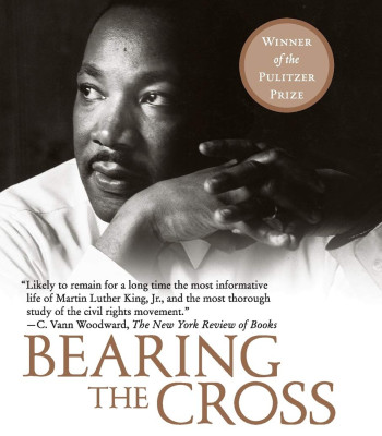 Bearing the Cross: Martin Luther King, Jr., and the Southern Christian Leadership Conference by Garrow, David J-Paperbacl